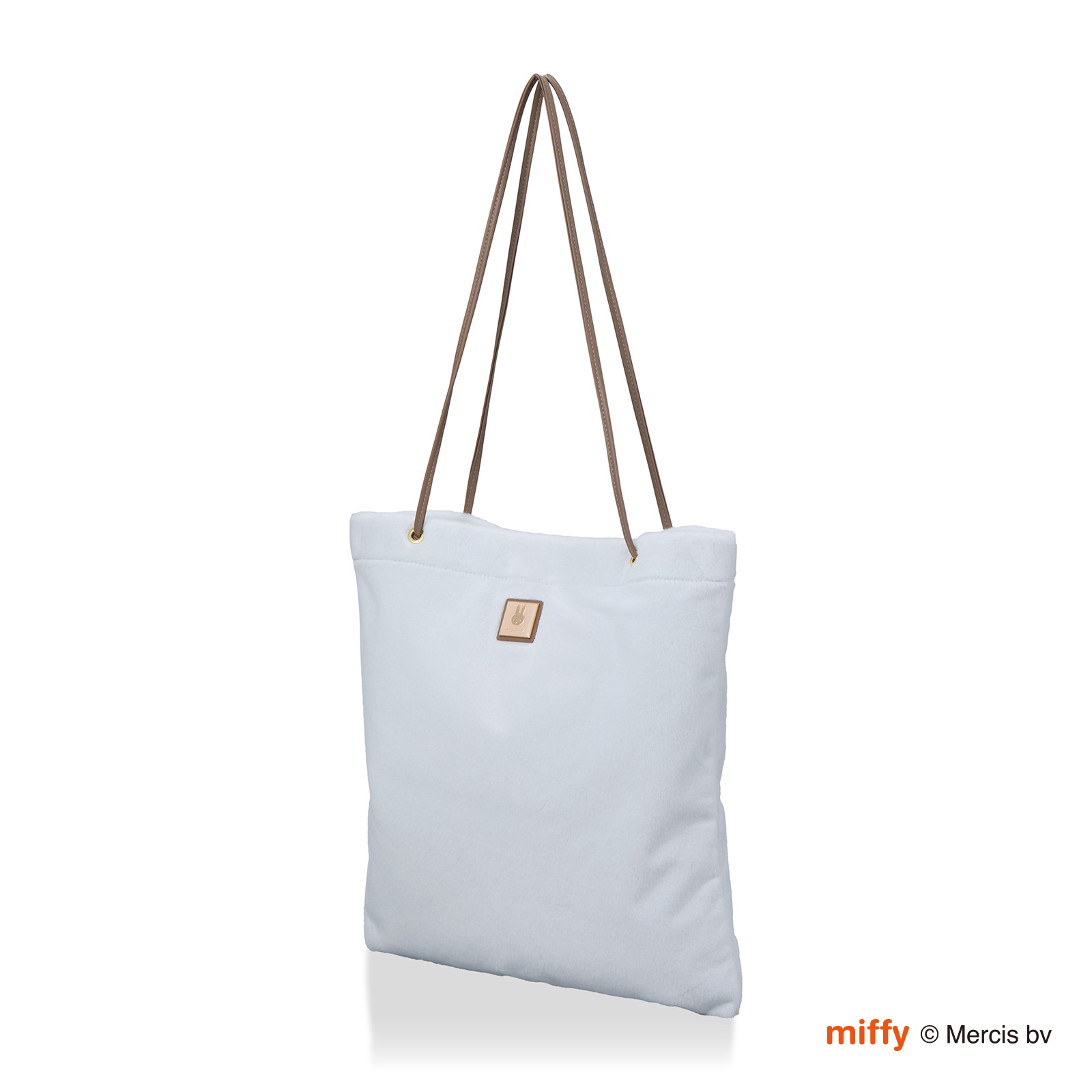 6093_B305ホワイトファー_トートバッグ01_コピーライトあり